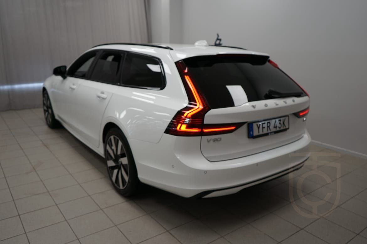 Volvo V90 T6 Plus Dark Edition