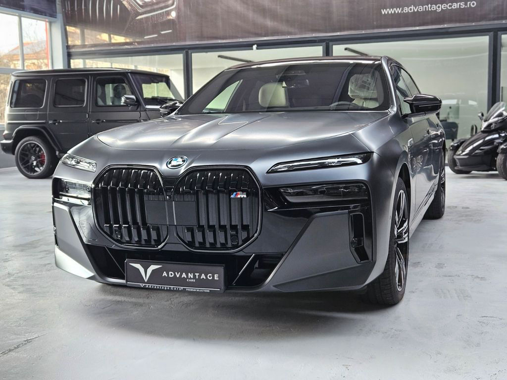 BMW M760e xDrive/Sky L./Crystal Lights/B&W Diamond