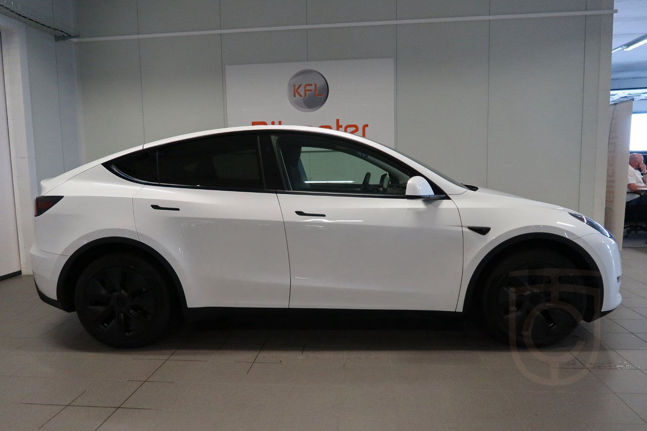Tesla Model Y Long Range AWD