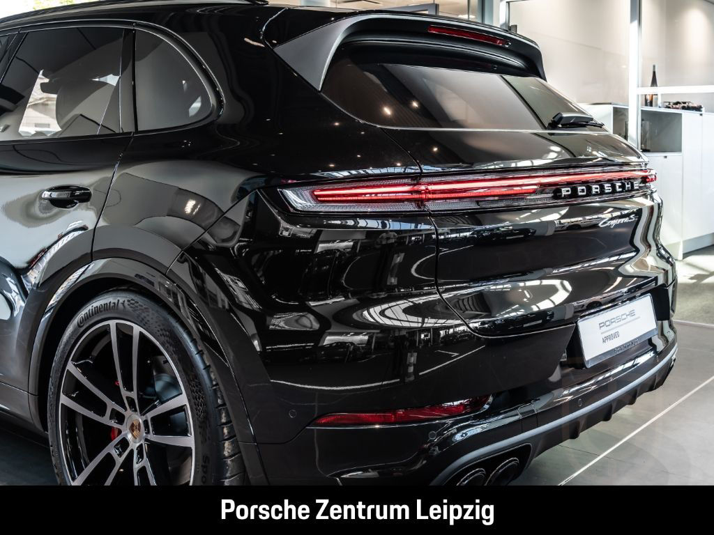 Porsche Cayenne S HD-Matrix InnoDrive PDCC InnoDrive HUD