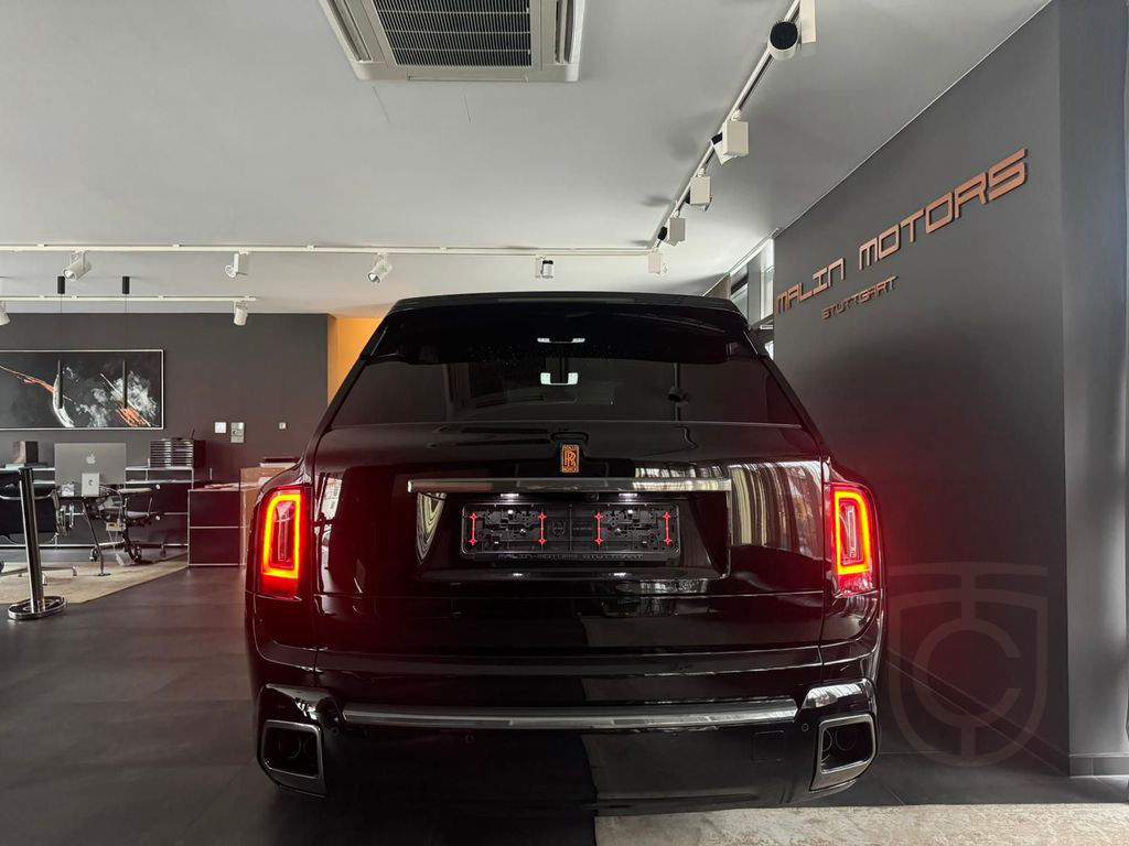 Rolls-Royce Cullinan II /STARLIGHT/23"/BESPOKE/BLACKCHROME