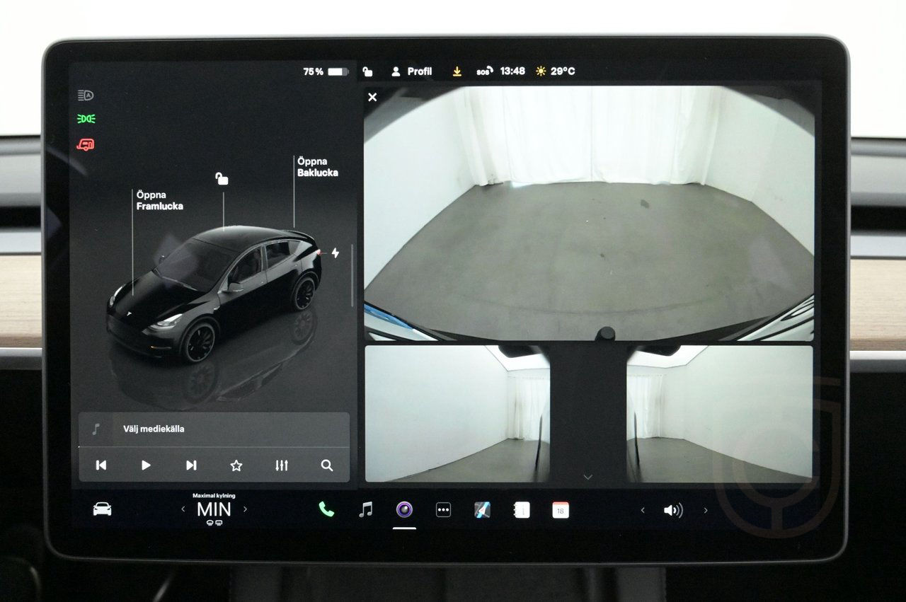 Tesla Model Y Performance AWD Autopilot Pano