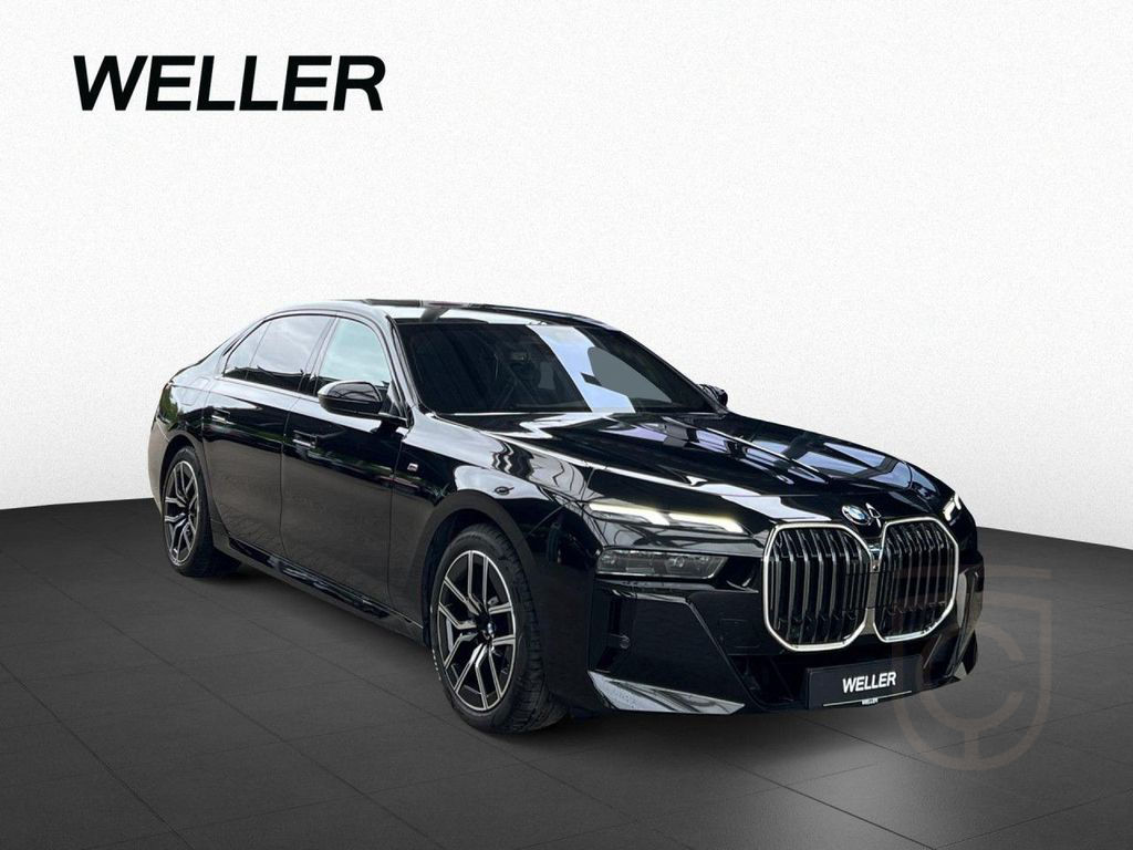 BMW 740d xDr M SPORT SkyLounge,AHK,StHzg,360°,DAPro