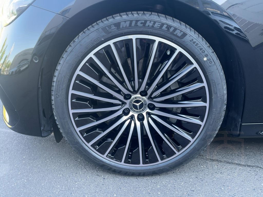 Mercedes-Benz E 300 de 4M T-Modell AMG/Night/360°/Digital-Ligh