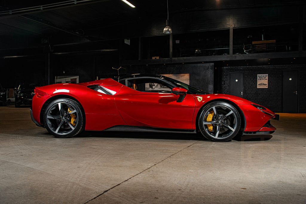 Ferrari SF90 Spider / Full PPF / VAT / 1150 km