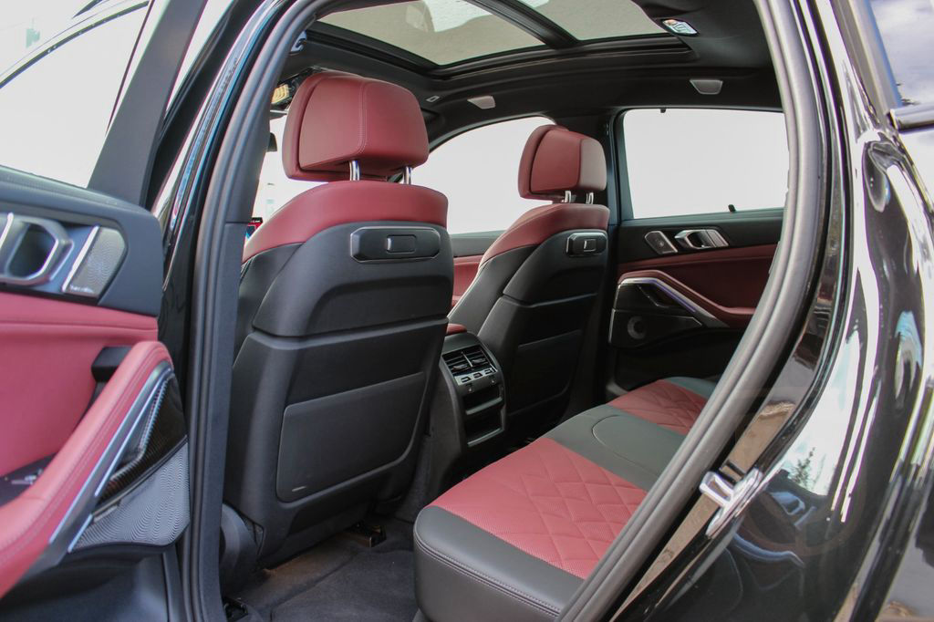 BMW X6 M60 i xDrive / STANDHEIZUNG / B&W / TRAVEL