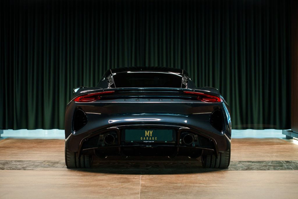 Lotus Emira I4 AUT