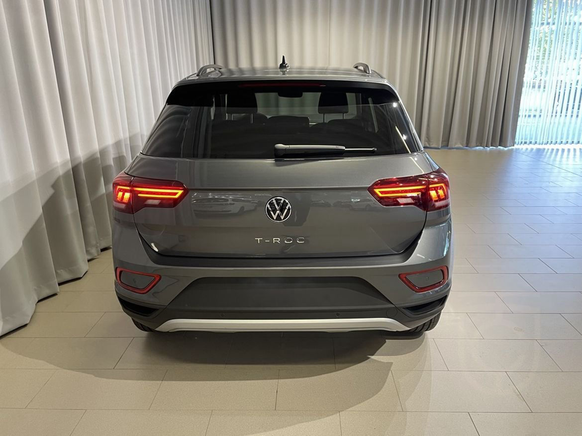 Volkswagen T-Roc LIFE EDITION TSI 150 DSG, 2-zon Klimat