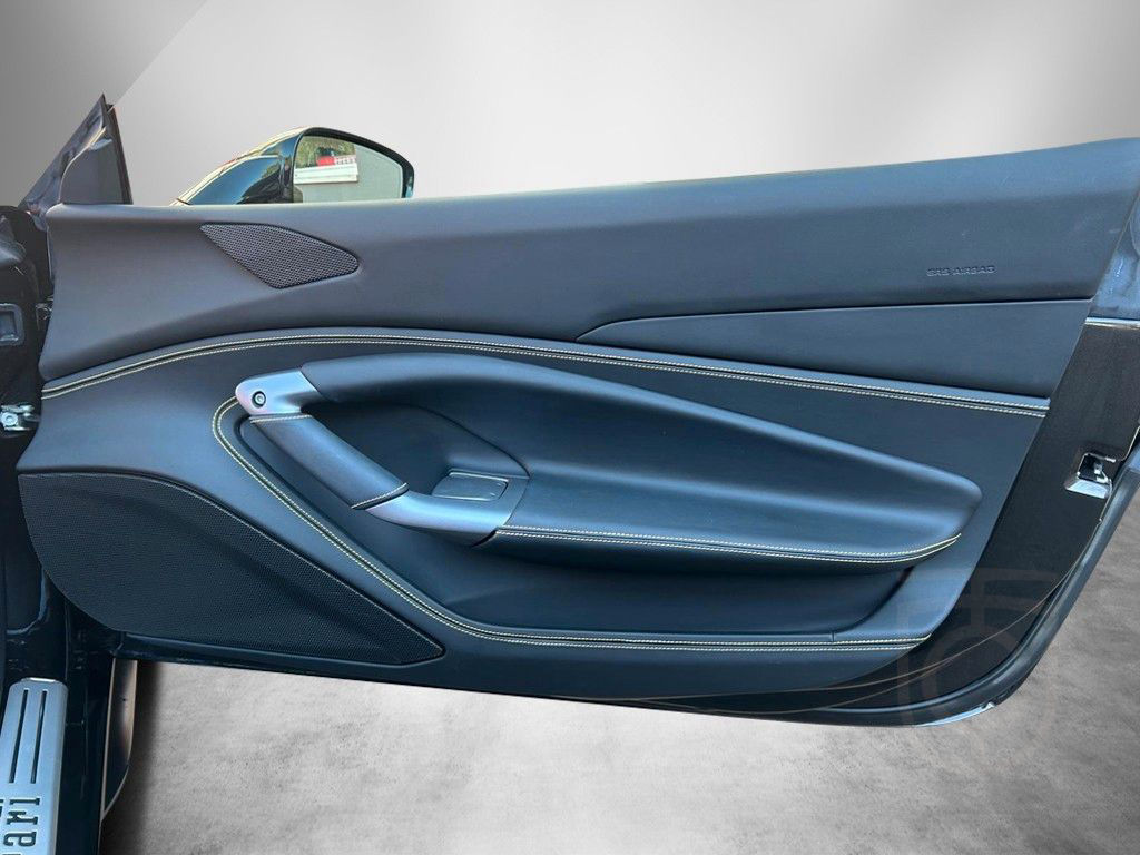 Ferrari F8 Spider / Lift / LED / Carbon