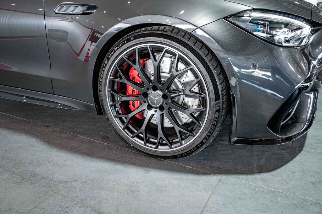 Mercedes-Benz C 63 AMG 4Matic+ S E Performance Carbon Aero HUD