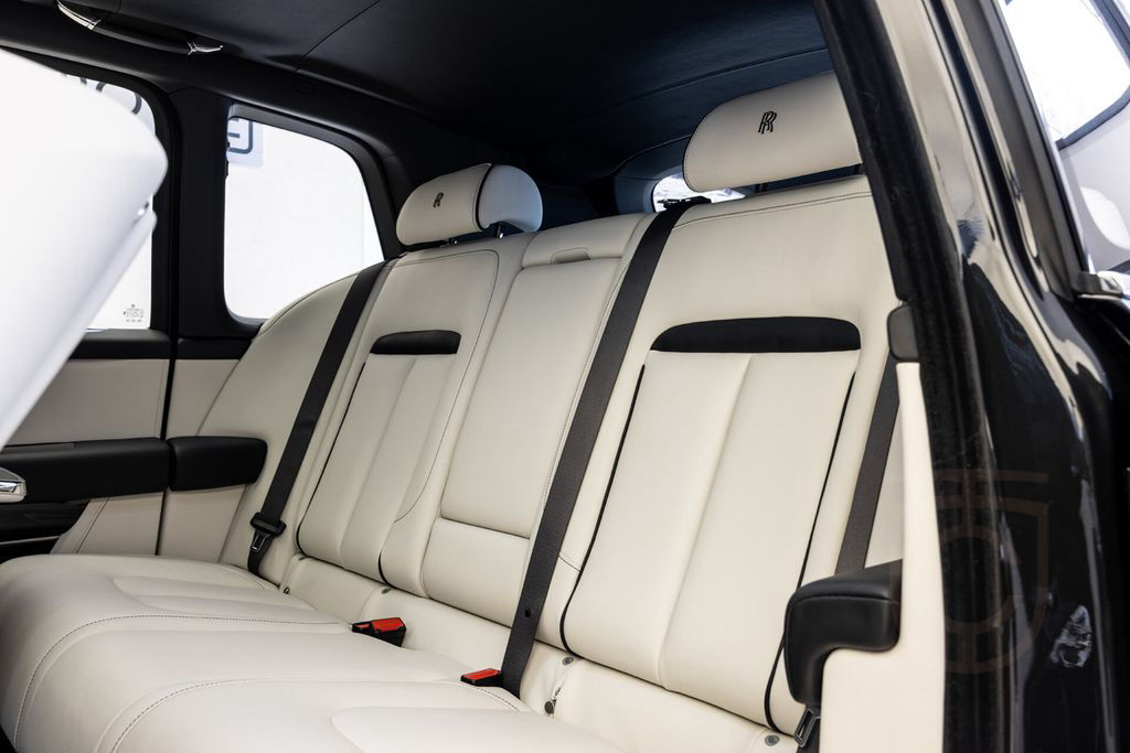 Rolls-Royce Cullinan 6.75 V12