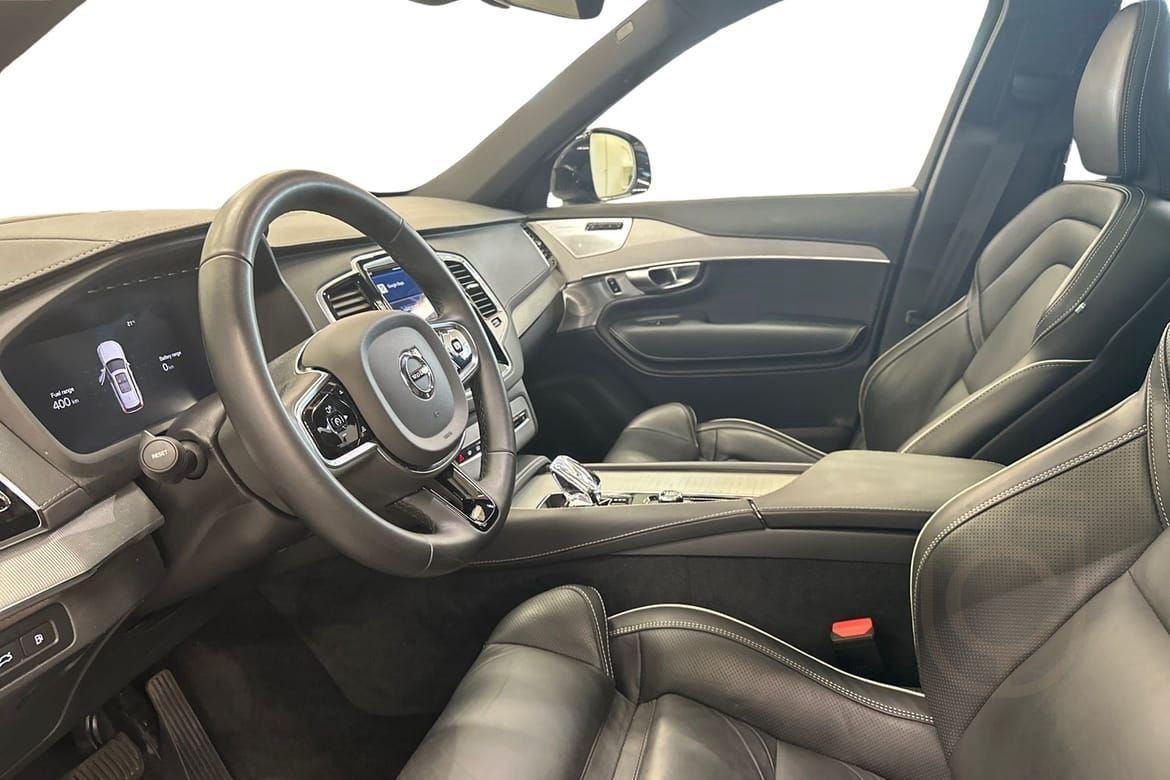 Volvo XC90 Recharge T8 Ultimate Dark Edition.