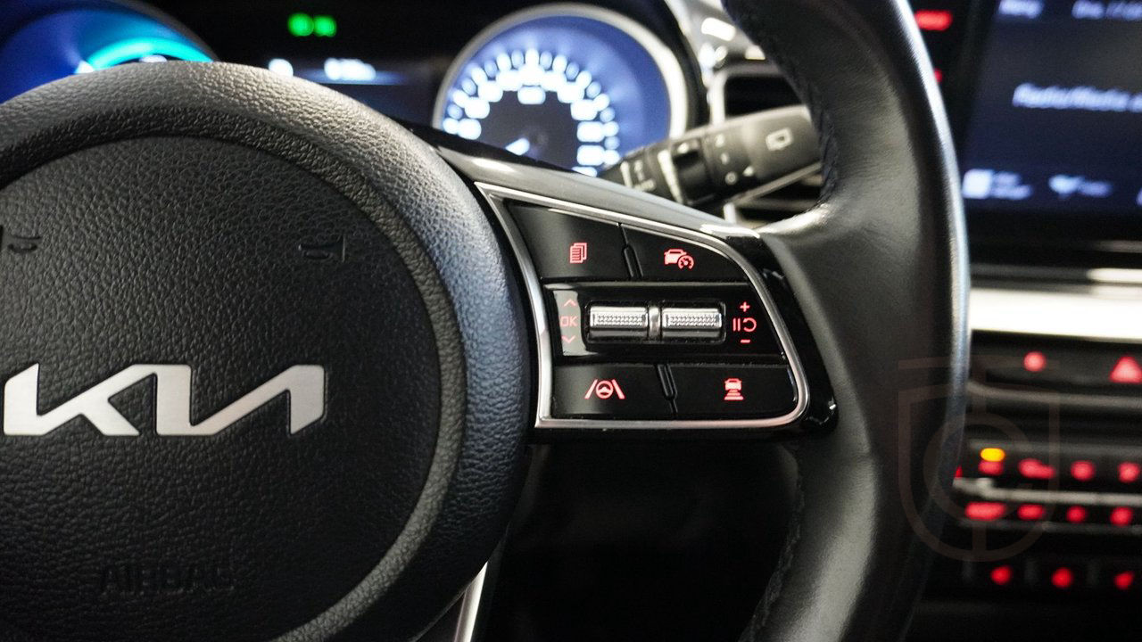 Kia CEED Sportswagon Plug-in Hybrid Advance Plus CARPLAY