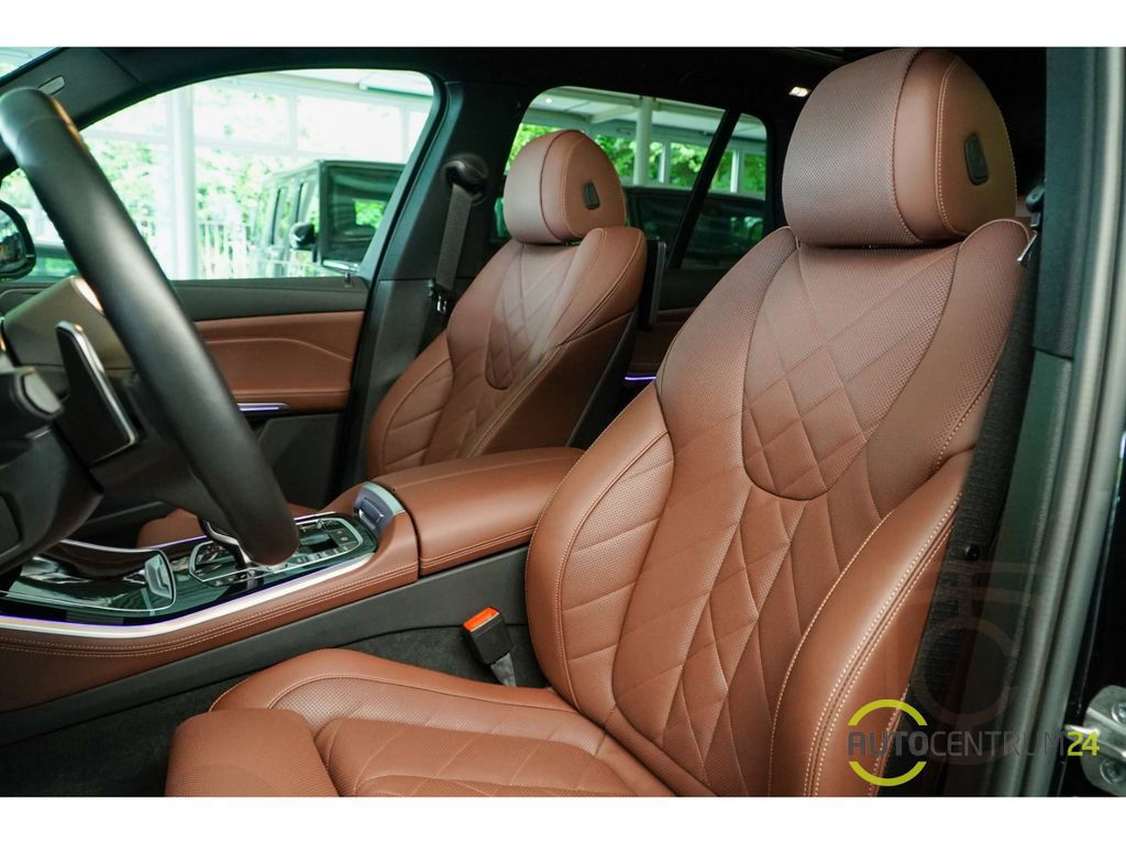 BMW X5 40d M Sport 7-Sitzer Luft Pano Memo HK AHK