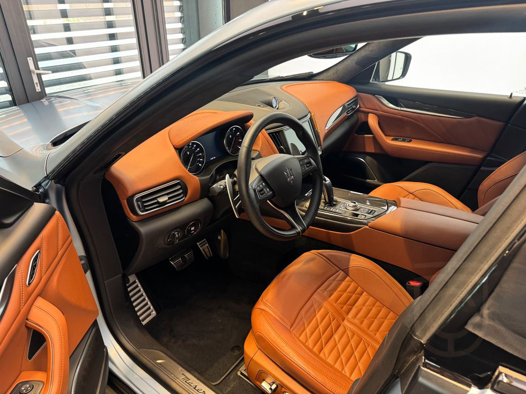 Maserati Levante 3.0 V6 430HP Modena *F-Tributo* Lim.Ed
