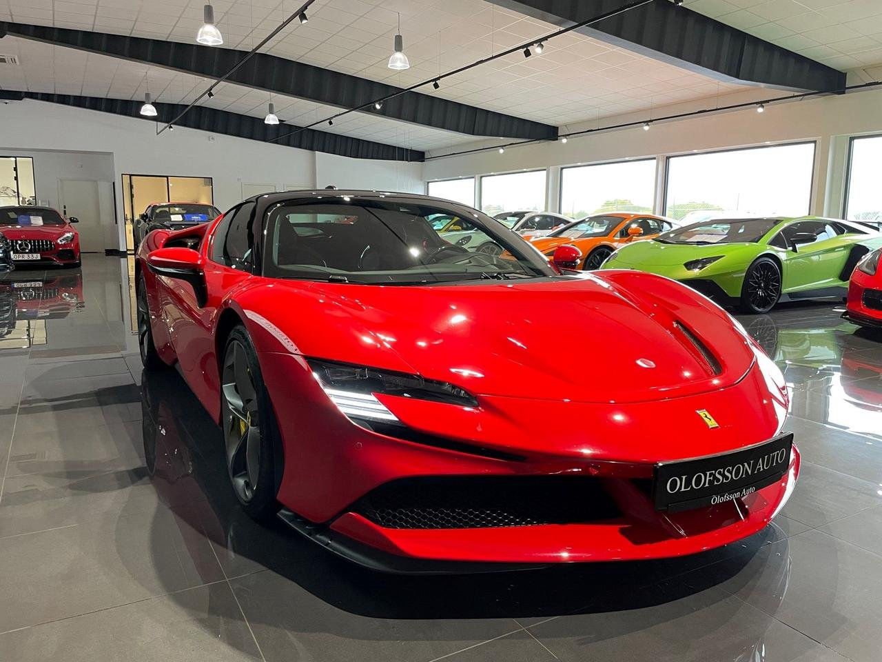 Ferrari SF90 Stradale LED Lift Carbon