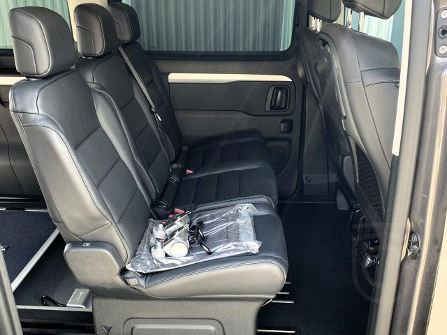 Peugeot Traveller L2 Allure 2.0 BlueHDi 180 EAT8 Navi
