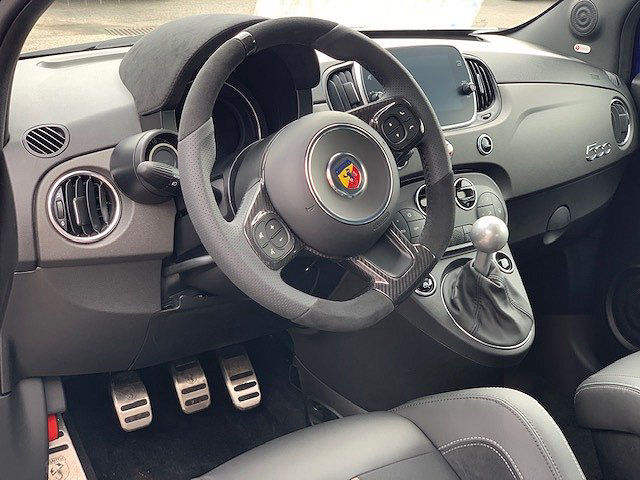 Abarth 695 70th Anniversary 1.4T 180 hk