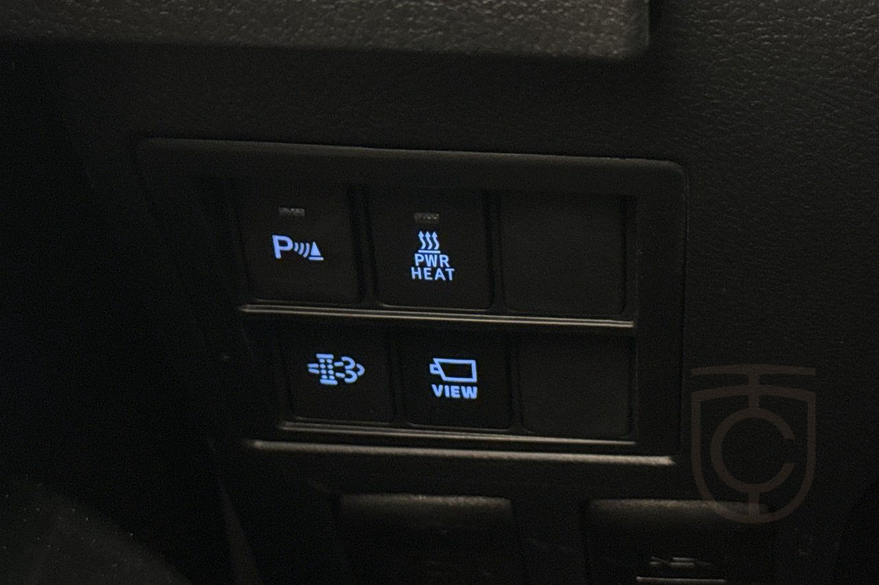 Toyota Hilux Extra Cab Invincible 2.8 4WD