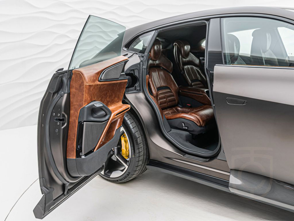 Ferrari Purosangue Tailor Made*Carbon*Massage Seats