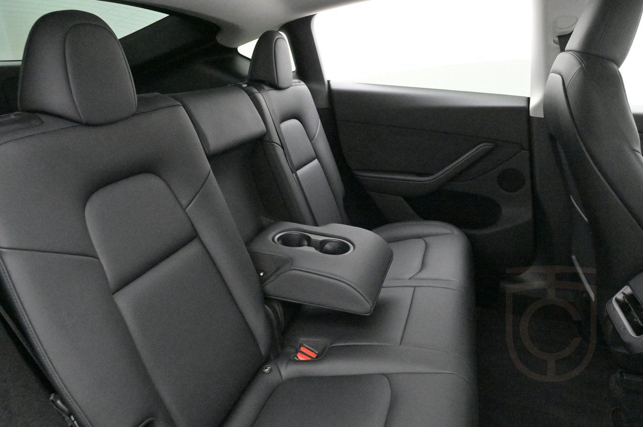 Tesla Model Y Performance AWD Autopilot Pano