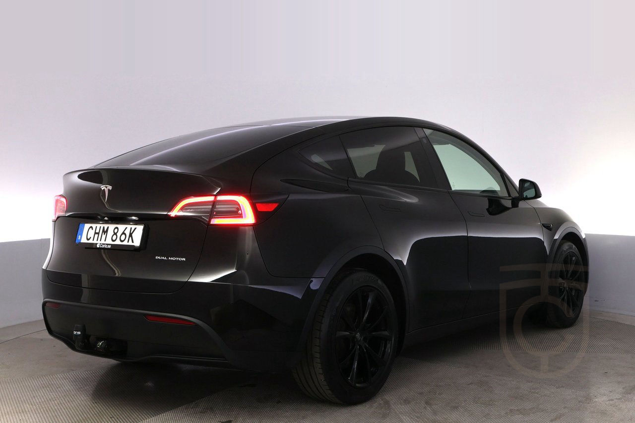 Tesla Model Y Long Range AWD Autopilot Acc.Boost Pano