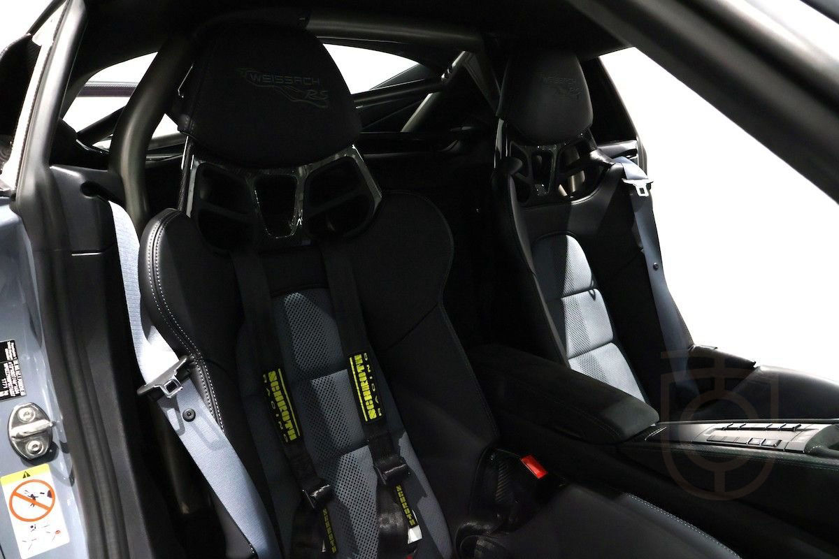 Porsche 718 Cayman GT4 RS