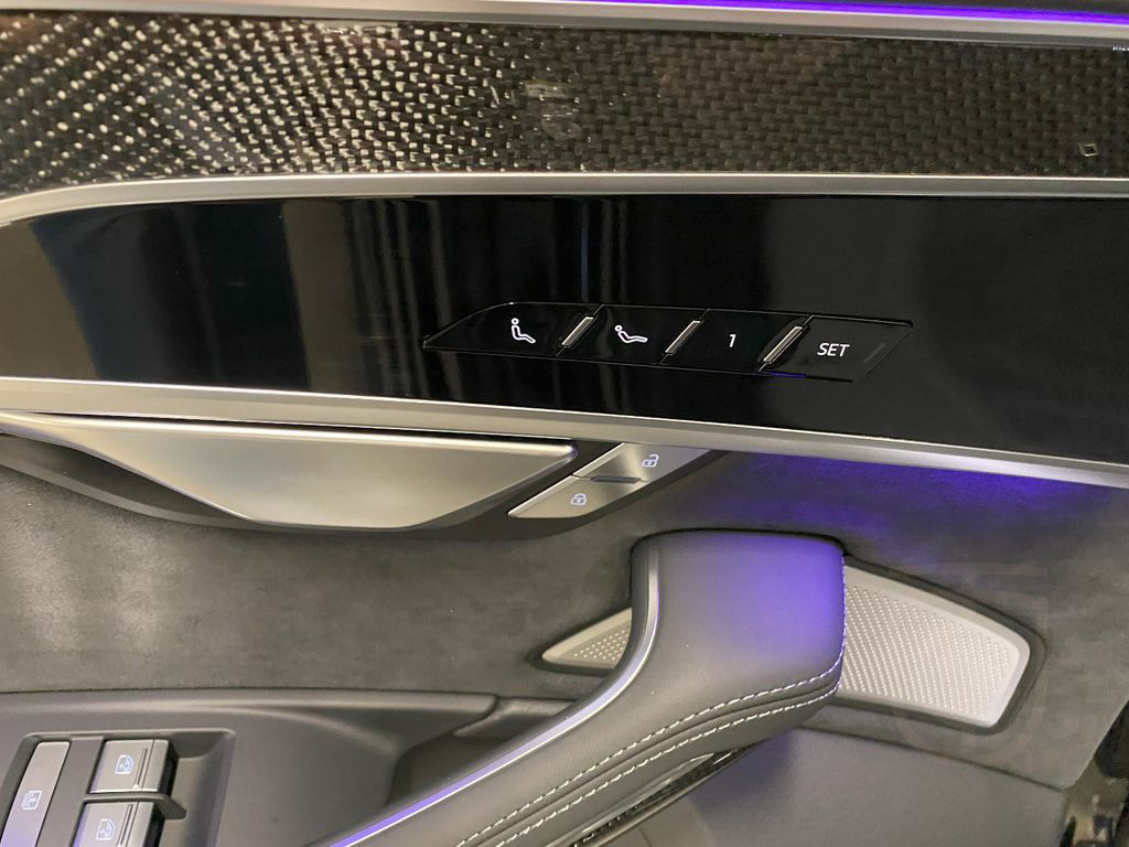 Audi S8 4.0 TFSI quattro Pano+2Bildschirme+Nachtsicht
