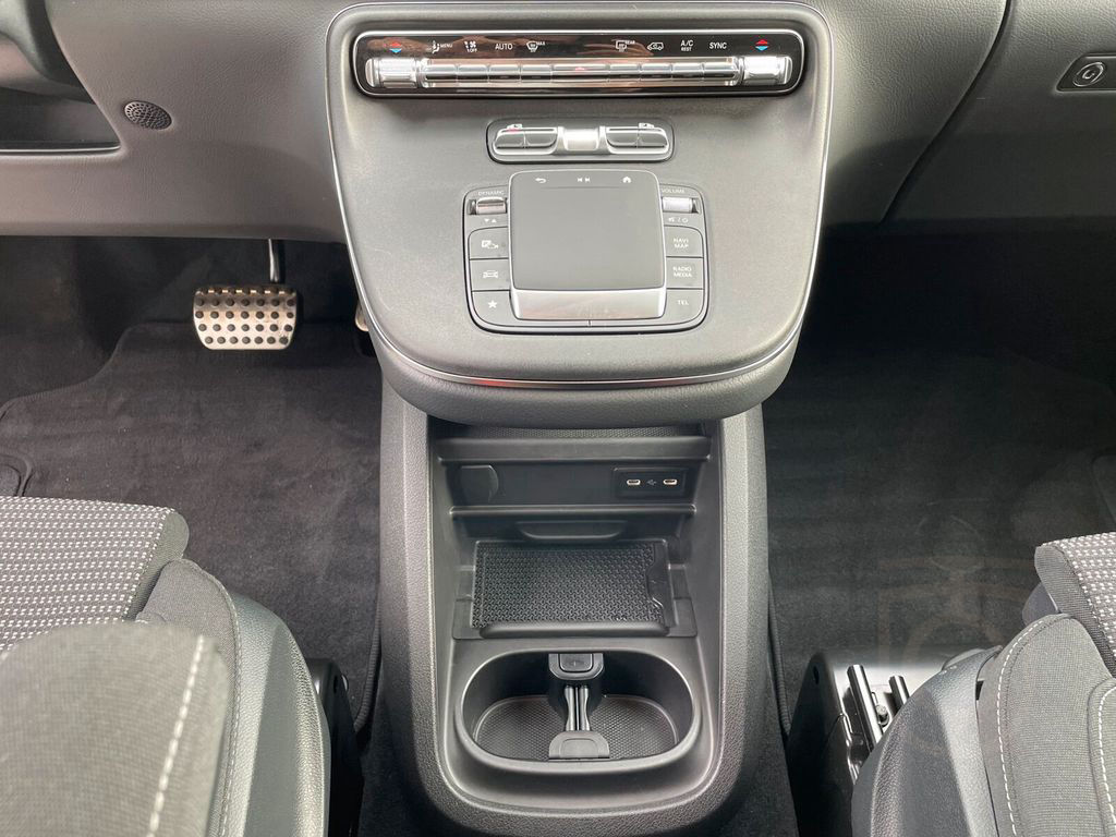 Mercedes-Benz V 300 d STYLE L AHZV+DISTR+360+SPUR+TOTW+Navi