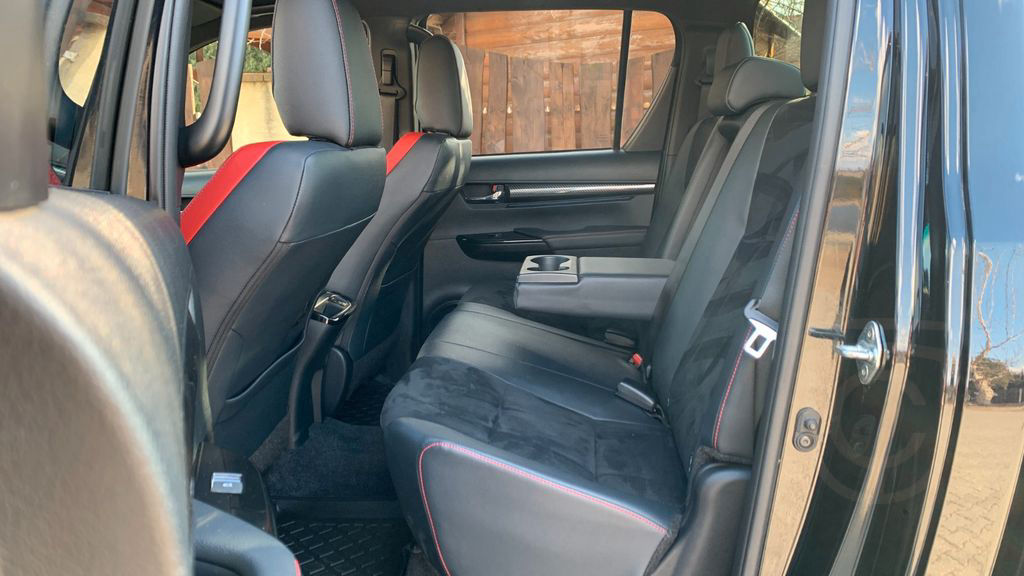 Toyota Hilux2.8 D-4D 4X4 DOUBLE GR SPORT, NET. EXPORT