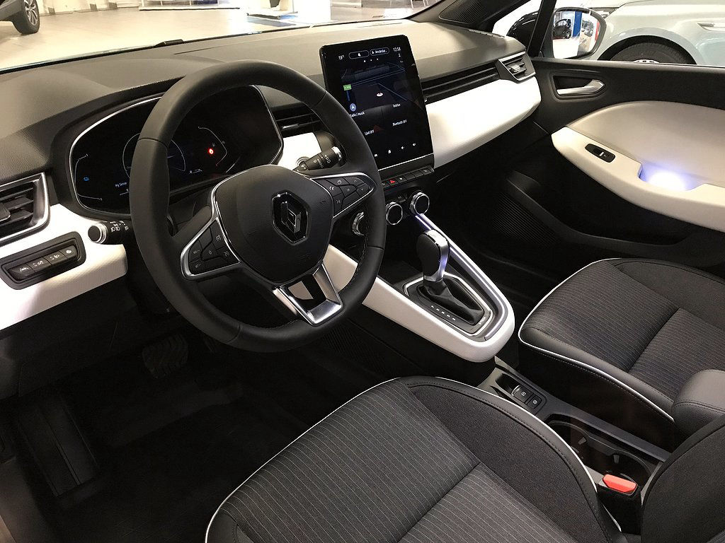 Renault Clio Intens 1,6 140hk Hybrid E-TEACH 5-dörrars