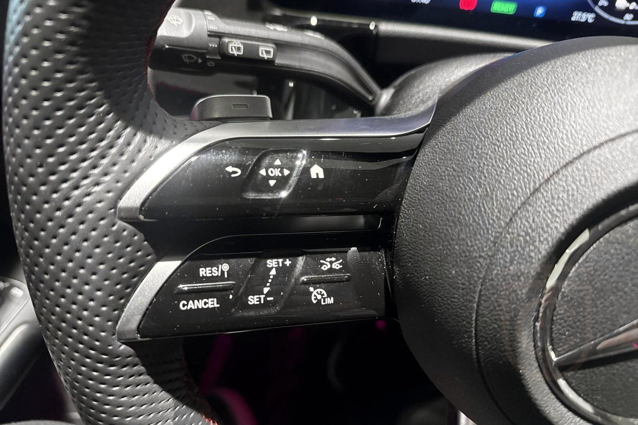 Mercedes-Benz B 250 e AMG Line PANORAMA