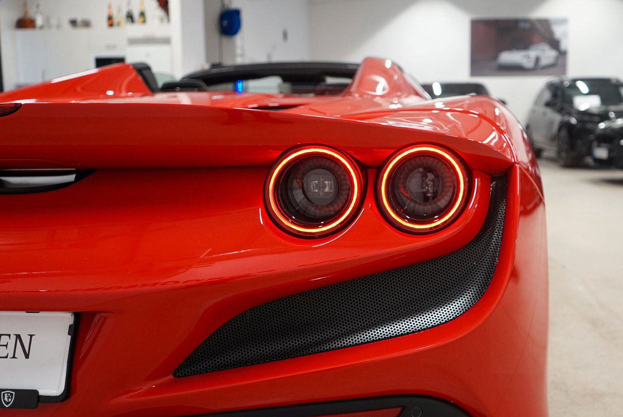 Ferrari F8 Spider