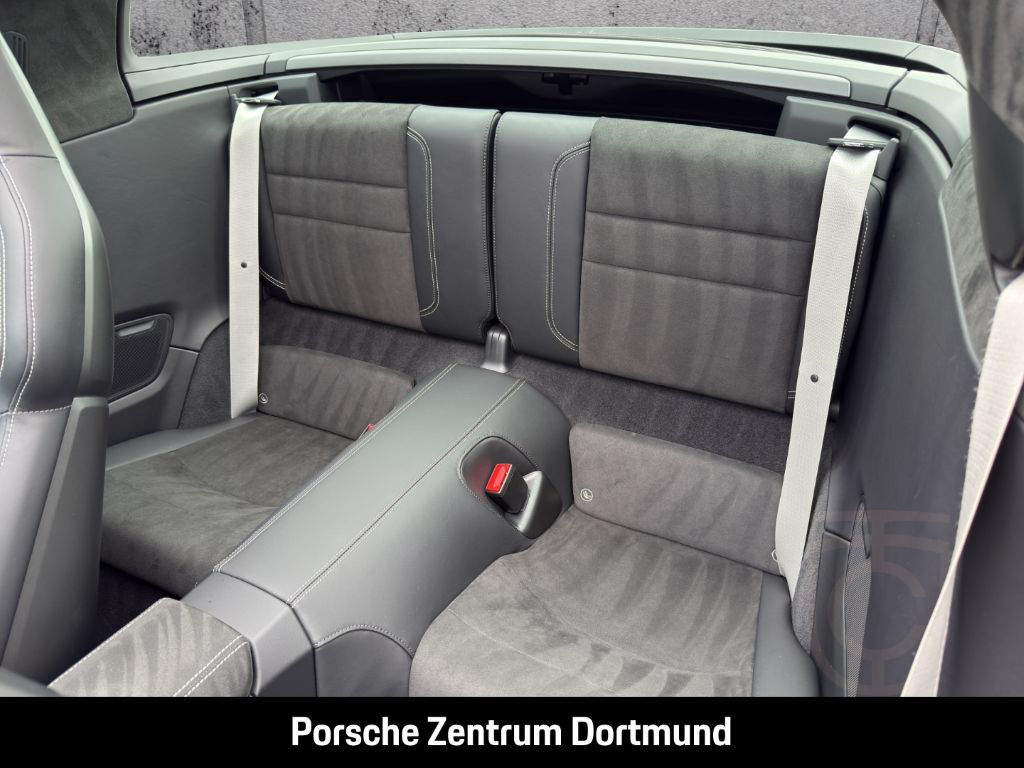 Porsche 992 911 Targa 4 GTS BOSE Sportabgasanlage LED