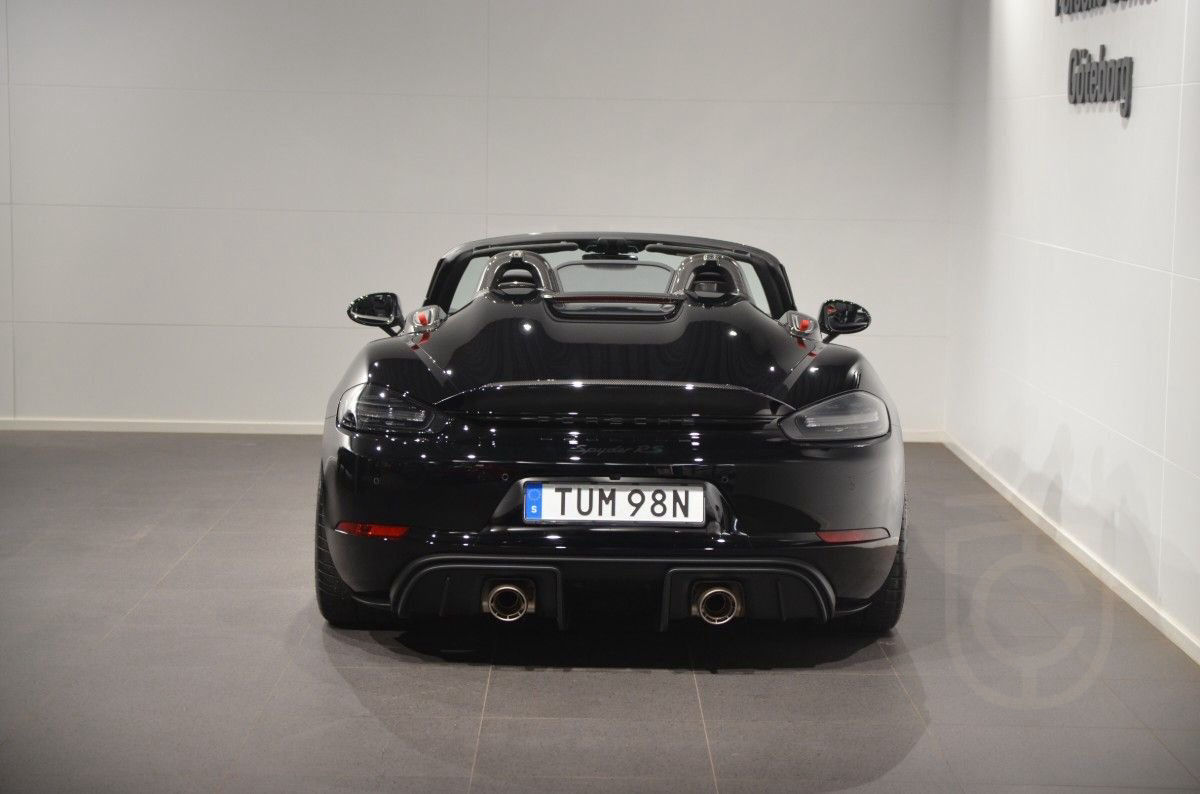 Porsche 718 Spyder RS