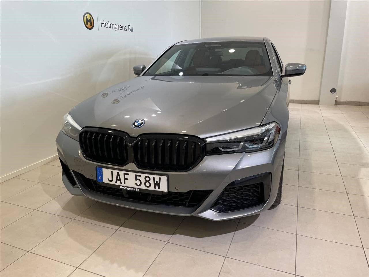BMW 545 e xDrive Sedan M-Sport