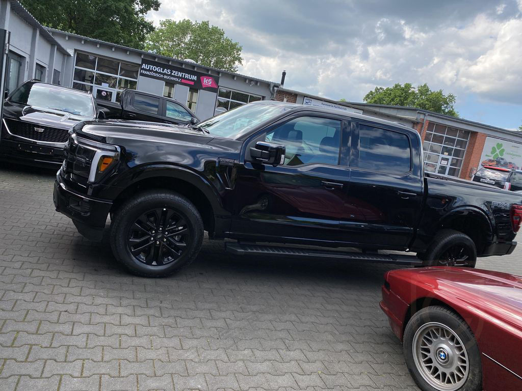 Ford F 150 Lariat 5.0L V8 Super Crew Black Edition 20