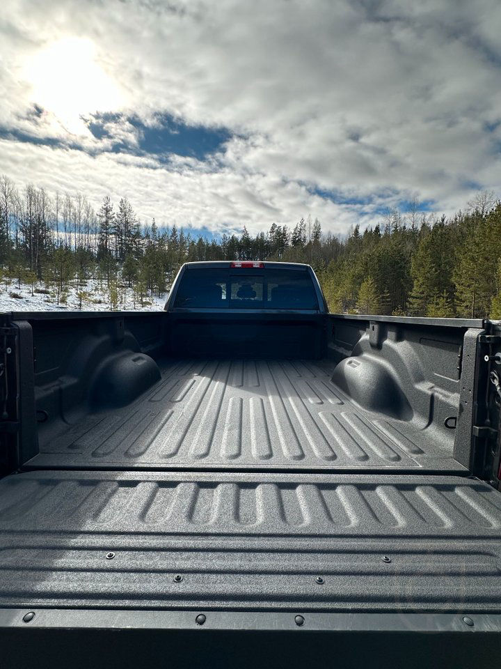 Dodge RAM 3500 CREWCAB - 6.4L HEMI V8 -