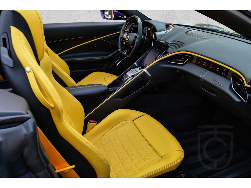 Ferrari Roma Spider *Carbon+LED*MagneRide*Passenger-Disp