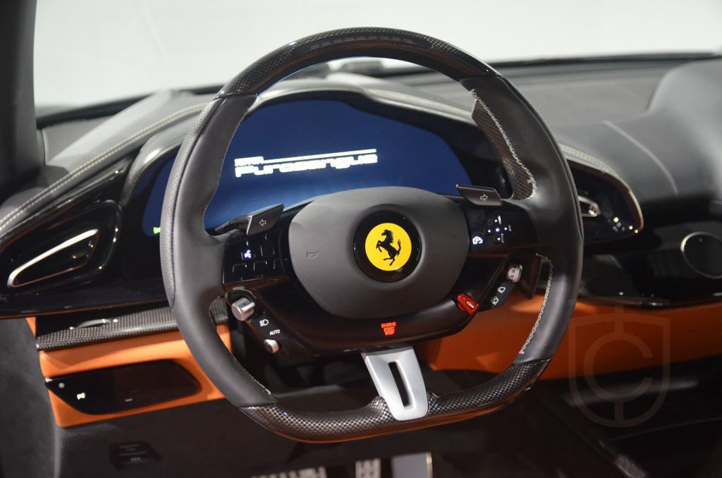 Ferrari Purosangue V12*CarbonPkt*SitzKlima*ACC*LIFT*Pano