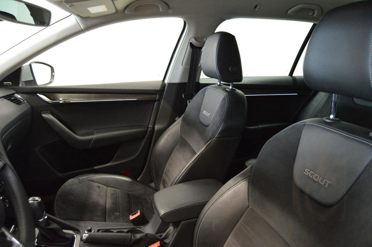 Skoda Octavia Scout TDI 150 DSG 4x4 Premium