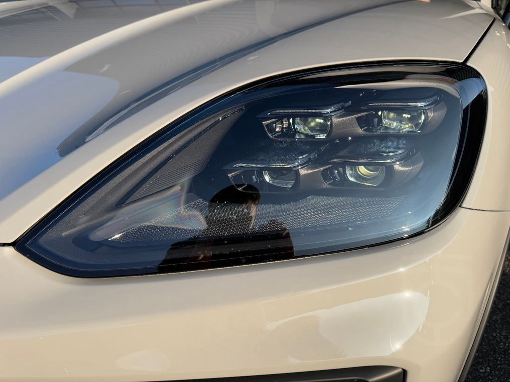 Porsche Cayenne Turbo E-Hybrid Coupe mit GT-Paket | PDCC