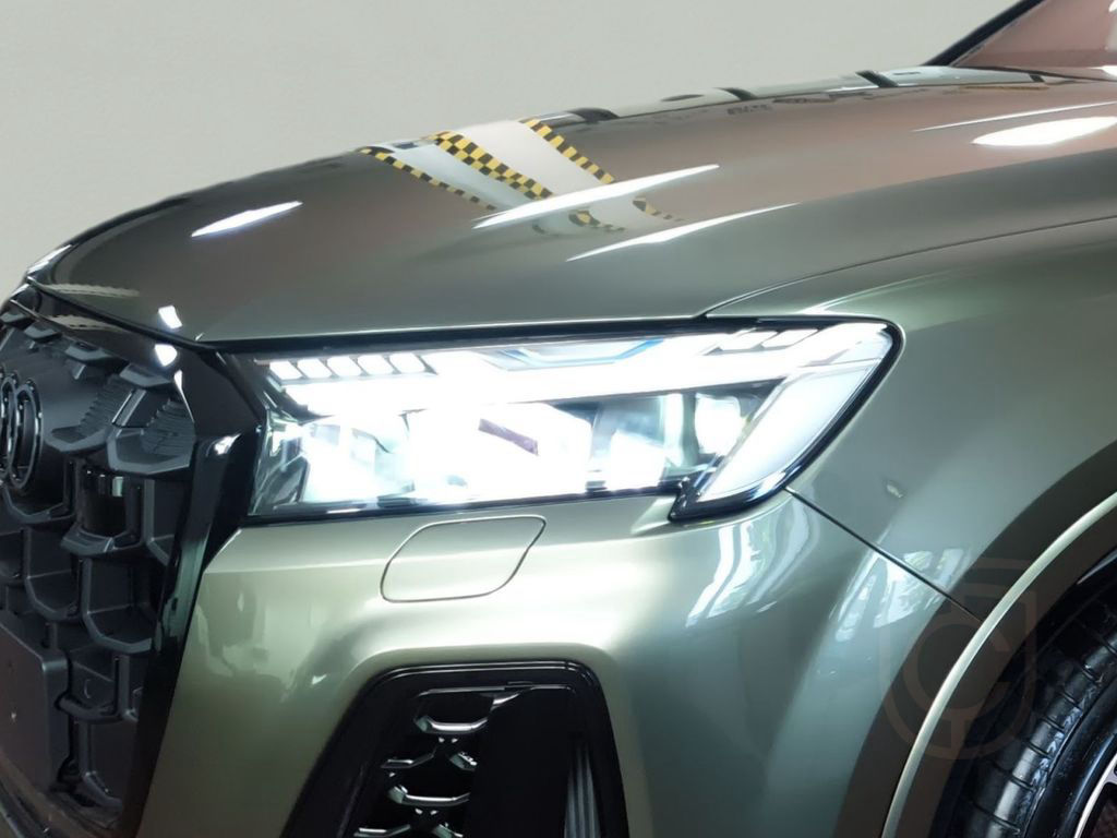Audi SQ7 SUV TFSI 373 kW exklusive*Matrix-LED*AHK*HUD