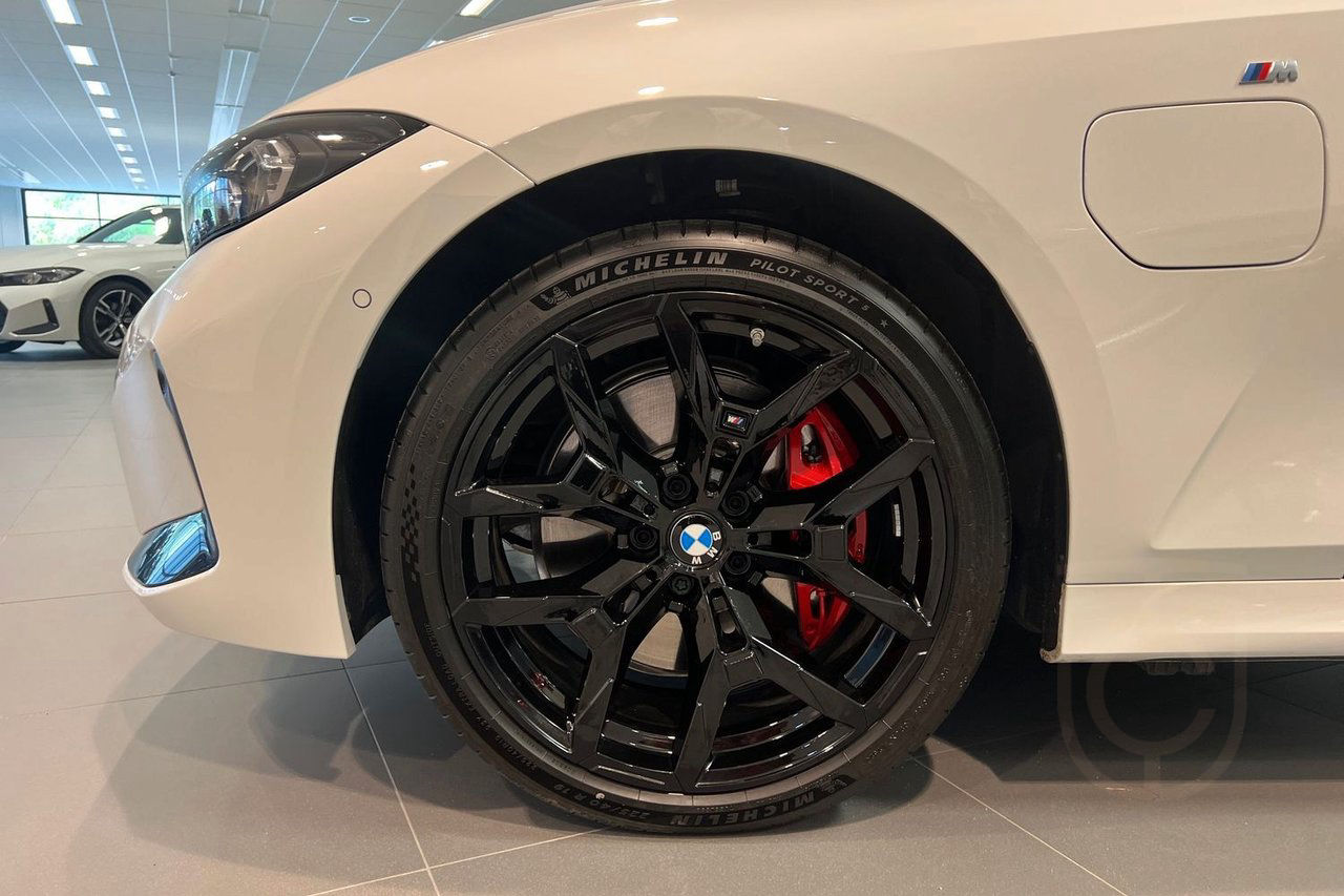 BMW 330e xDrive Touring