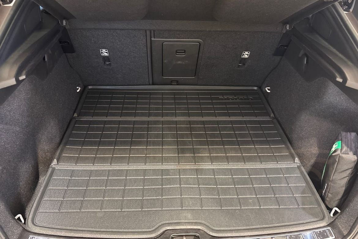 Volvo C40 Recharge Single Motor Extended Range Recharge Exte