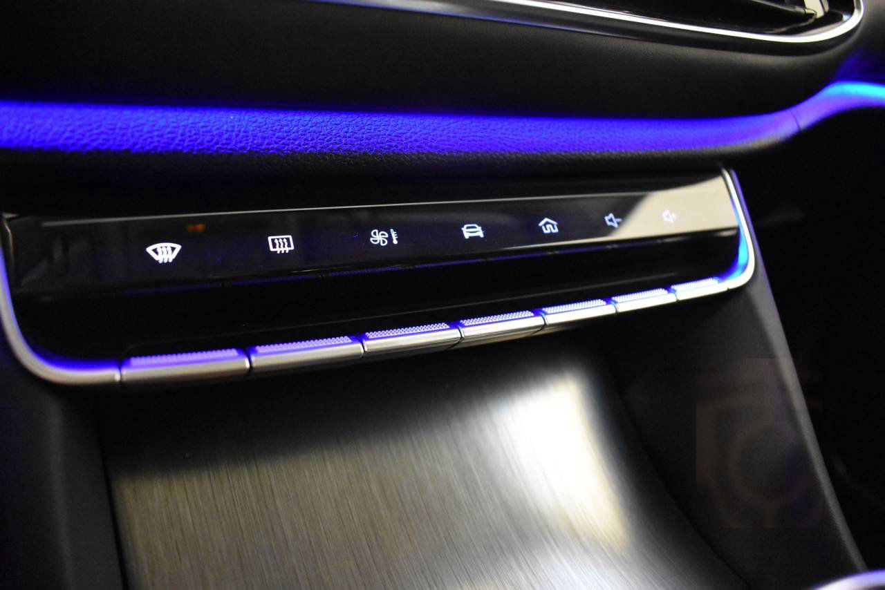 MG EHS PLUG-IN HYBRID LUXURY