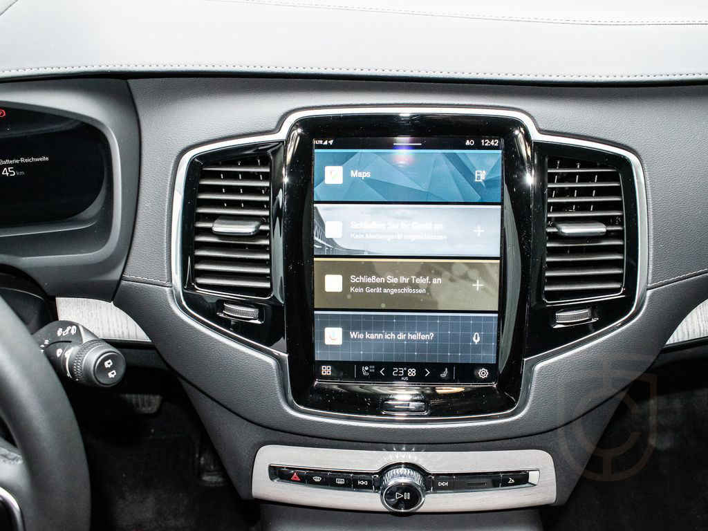 Volvo XC90 T8 AWD Hybrid Ultra Dark AHK
