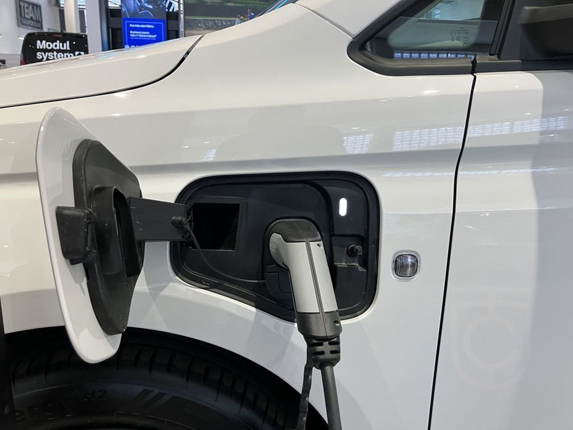 Volkswagen Caddy Maxi Cargo eHybrid DSG