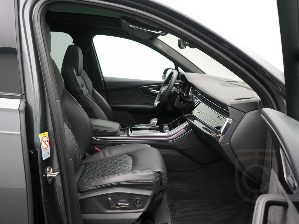 Audi SQ7 ACC 360° PANO CARBON STANDHZ AHK HUD
