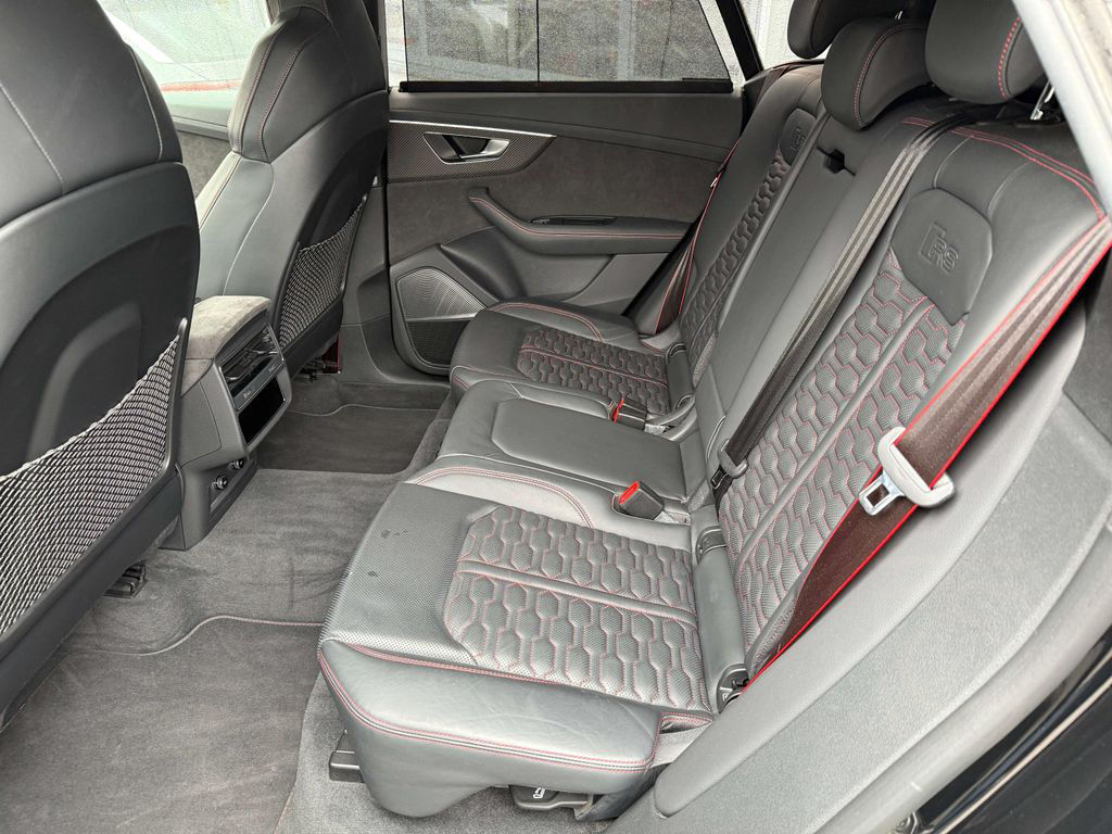 Audi RS Q8 AGA01-27-150tkm/B O/NACHTSICHT/305KMH/STAN